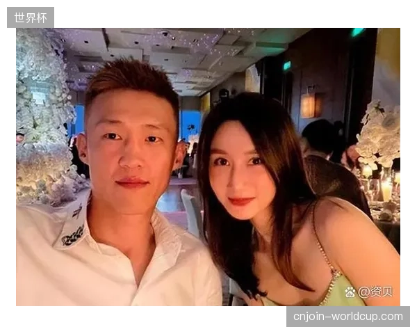 深圳队老将周鹏赛季总出场数超800场，其丰富的比赛经验是球队的宝贵财富